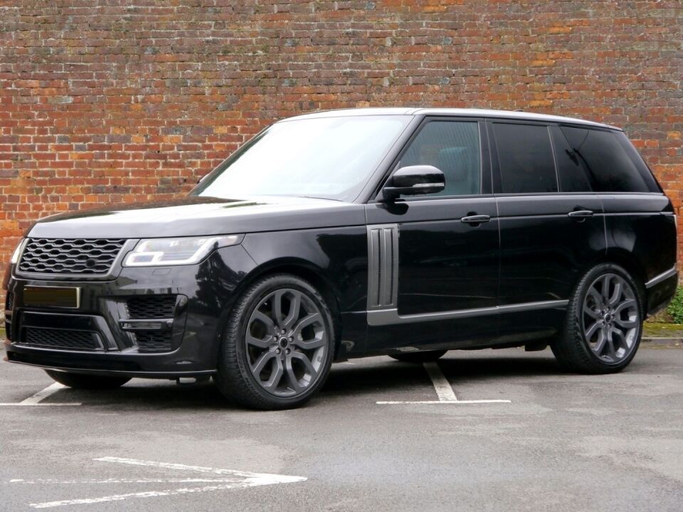 Range Rover Vogue L405 Makyajlı (18-21) için SVO Body Kit Seti