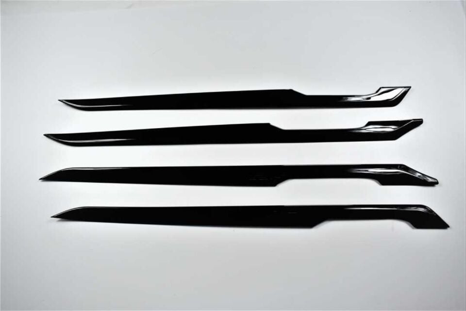 VW Golf 8 (MK8) İç Kapı Panel Trim Seti Piano Black