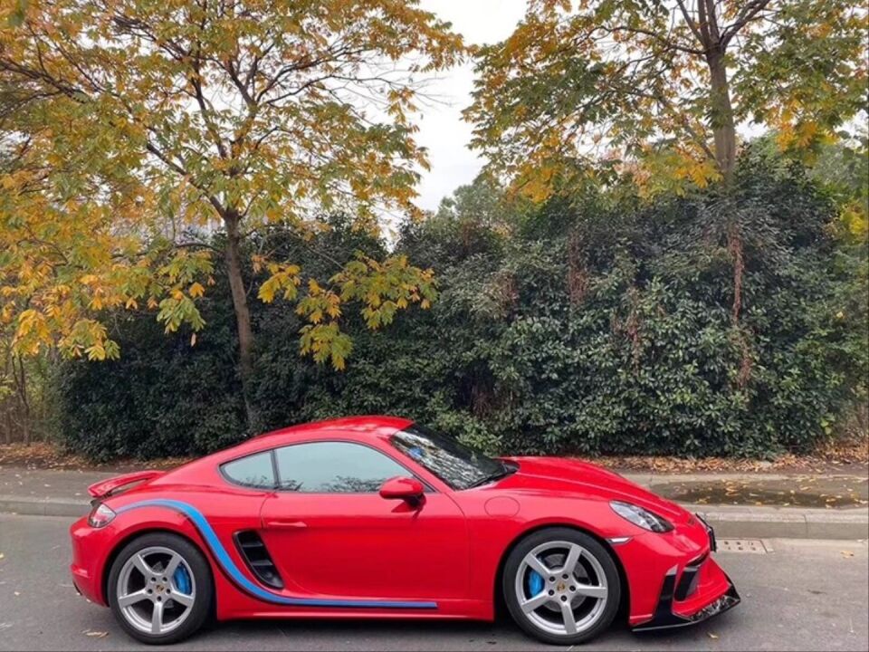 Porsche 718 Boxster/Cayman (982) GT4 Komple Body Kit Seti (Boyasız)
