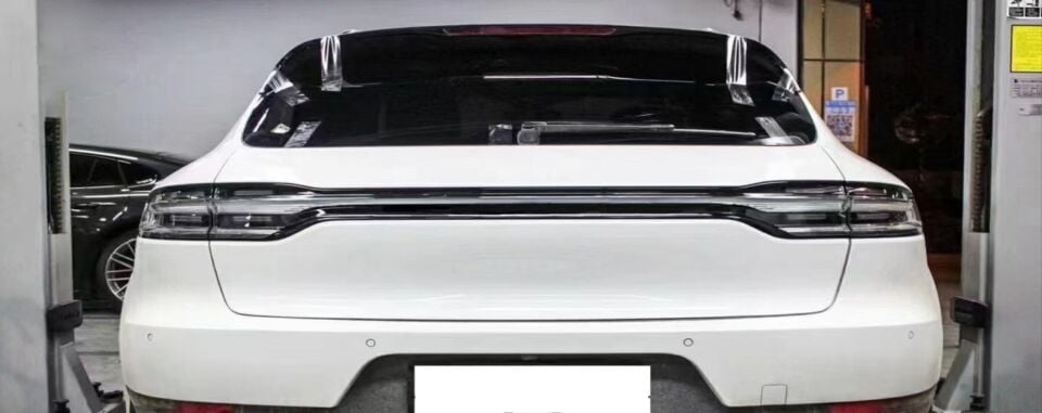 Porsche Macan 95B için Makyajlı Kasa Arka Dönüşüm Seti (Bagaj Kapağı ve Füme Stop)