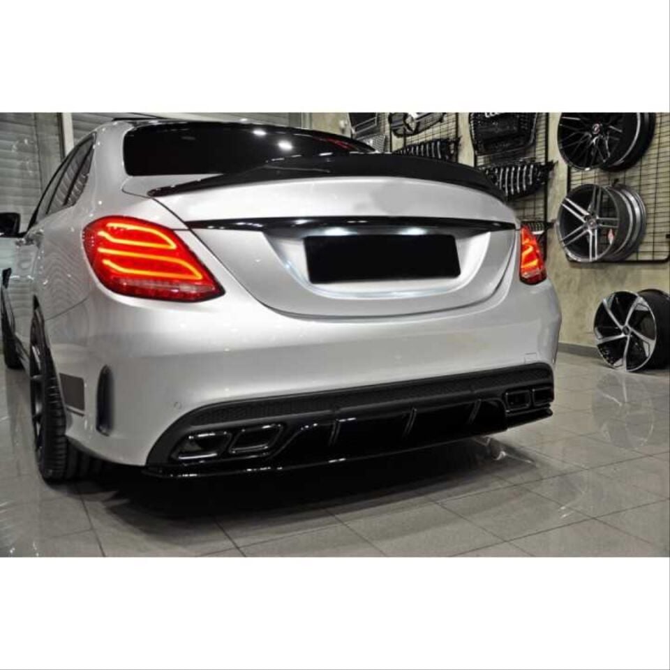 Mercedes-Benz C Serisi W205 C63 Difüzör ve Siyah Egzoz Ucu Seti