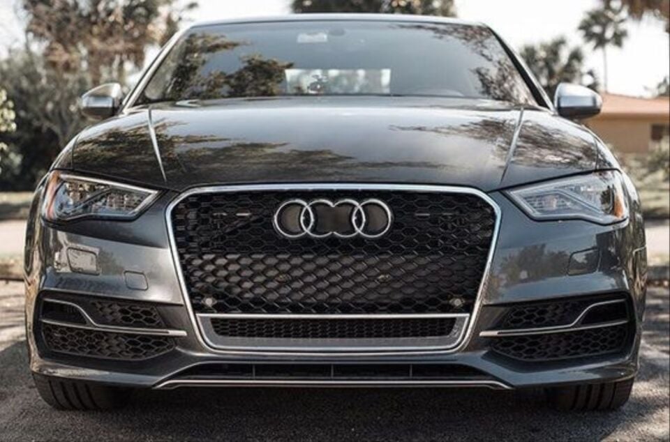 Audi A3 8V 2013-2016 RS3 Krom Çerçeveli Ön Panjur