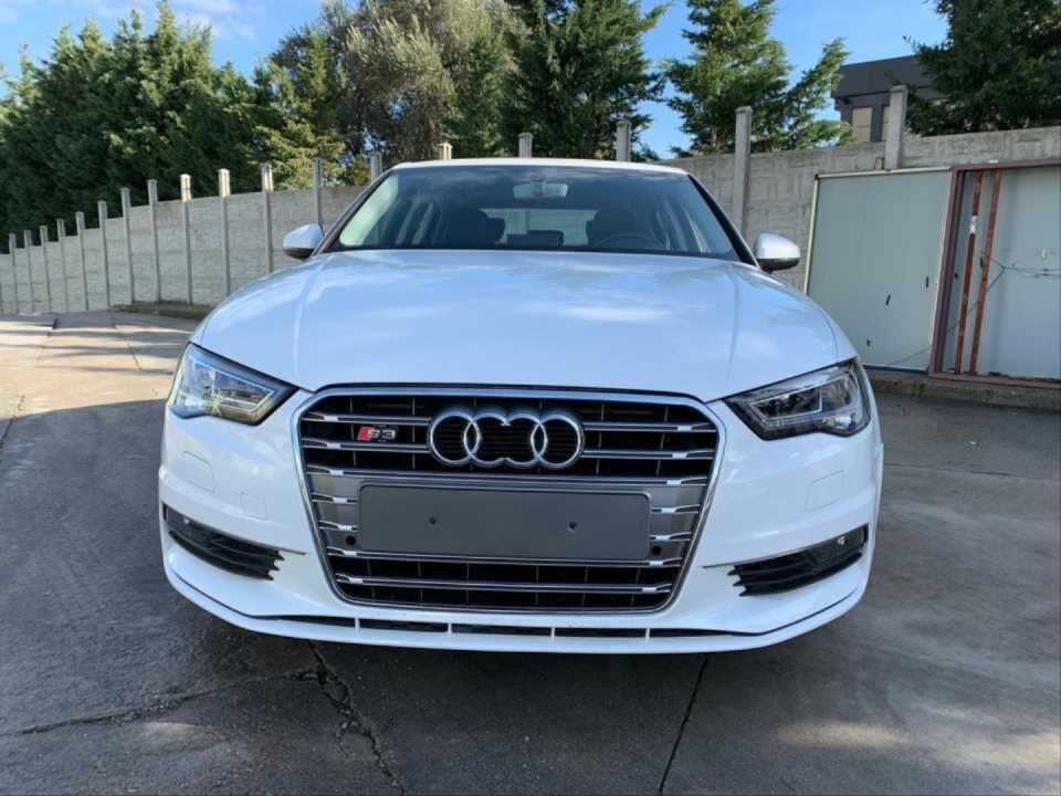 Audi A3 8V (13-16) S3 Ön Panjur Gümüş & Siyah