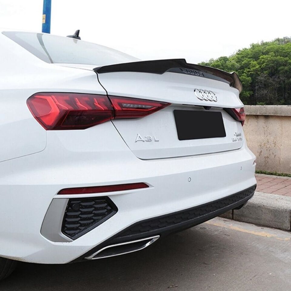 Audi A3 Sedan 8Y 2020+ M4 Piano Black Bagaj Spoyleri