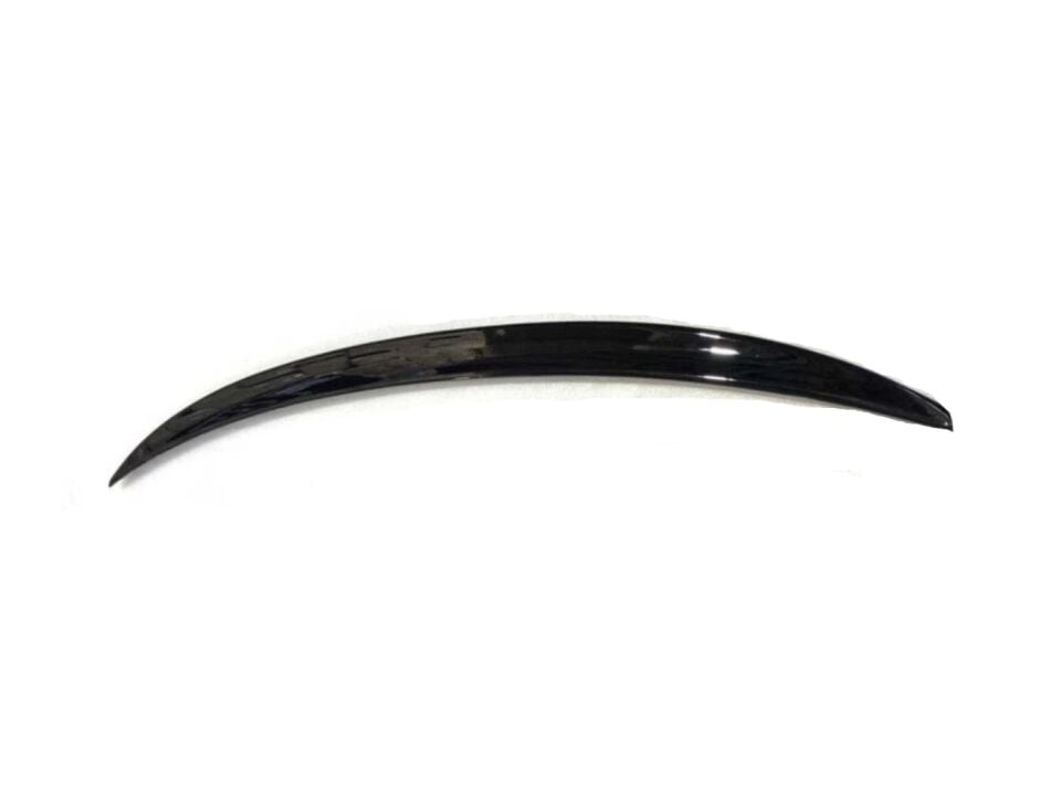 Audi A4 B9 M  Bagaj Spoyleri Piano Black