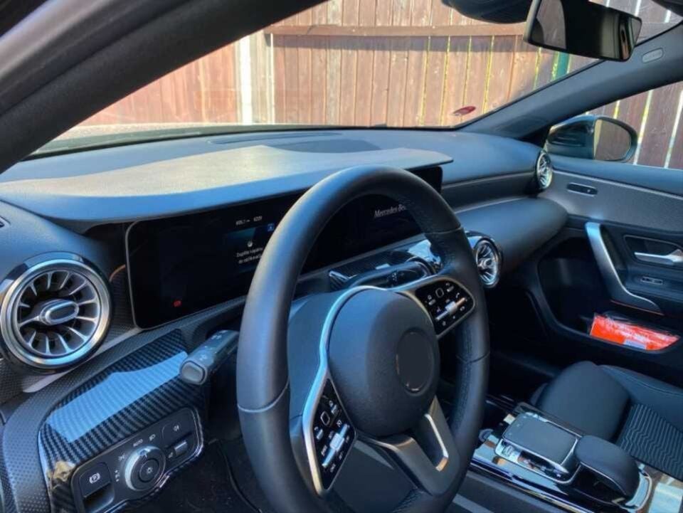 Mercedes-Benz GLB Serisi X247 Deri Gösterge Paneli Siperliği