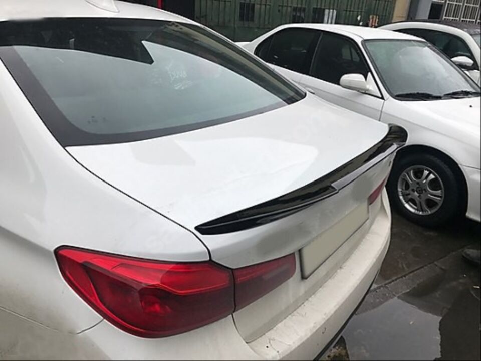BMW 5 Serisi G30 M4 Spoiler - Piano Black