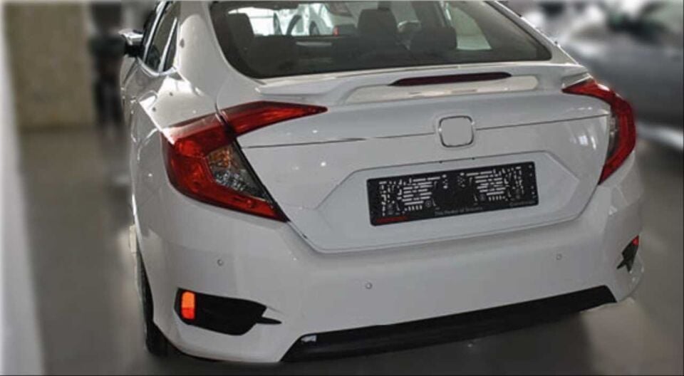 CIVIC FC5 2016-2020 IÇIN UYUMLU ORTA BOY ISIKLI SPOILER (BOYASIZ)