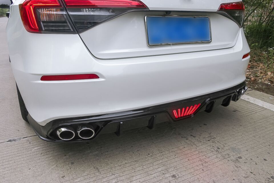Honda Civic FE1 Sedan 4 Çıkışlı LED Fren Lambalı Arka Difüzör