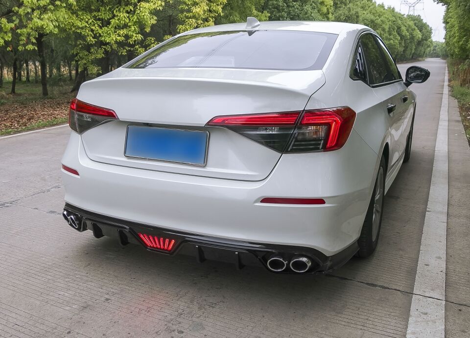 Honda Civic FE1 Sedan 4 Çıkışlı LED Fren Lambalı Arka Difüzör