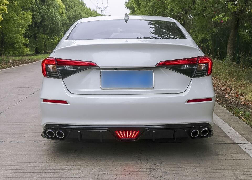 Honda Civic FE1 Sedan 4 Çıkışlı LED Fren Lambalı Arka Difüzör