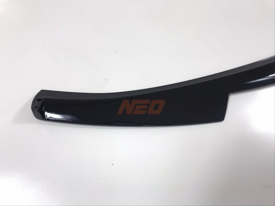 Mercedes W213 E Serisi Çıkıntılı Bagaj Üstü Spoiler Piano Black