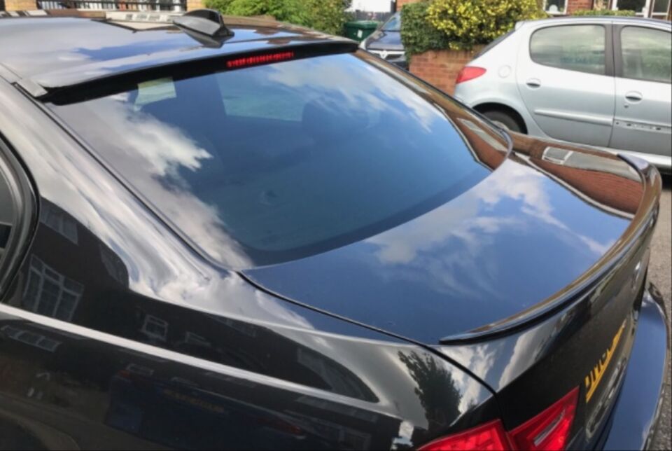 BMW 3 Serisi E90 Cam Üstü Spoiler - Piano Black