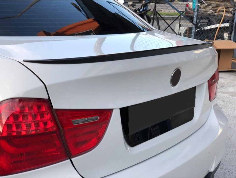BMW 3 Serisi E90 MPerformance Spoiler - Piano Black