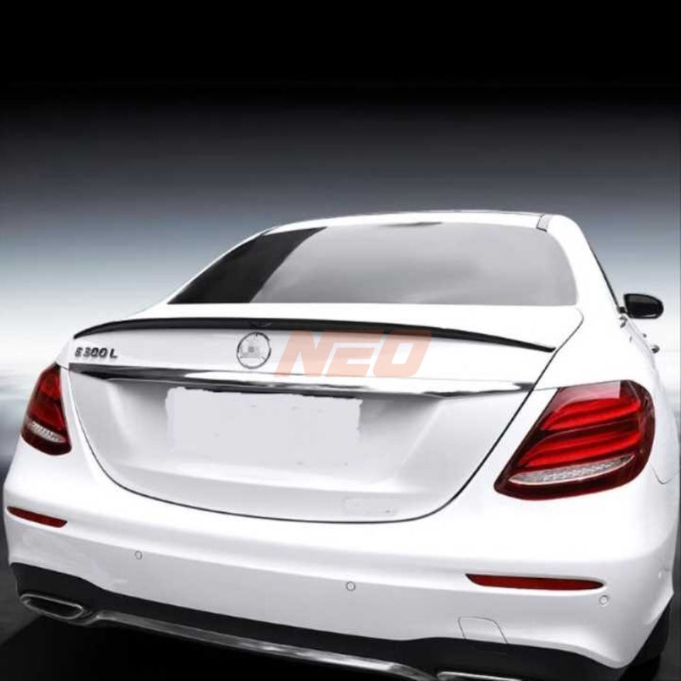 W213 2016-2019 E SERISI ICIN UYUMLU TAIWAN STIL SPOILER-PIANO BLACK