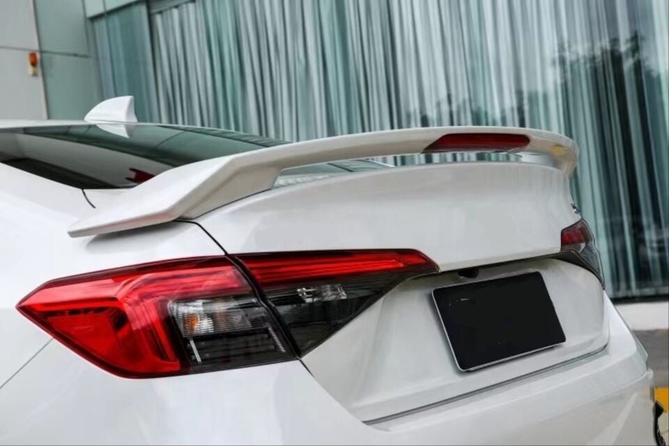 Honda Civic FE Sedan (22+) Modulo Işıklı Bagaj Spoiler Piano Black