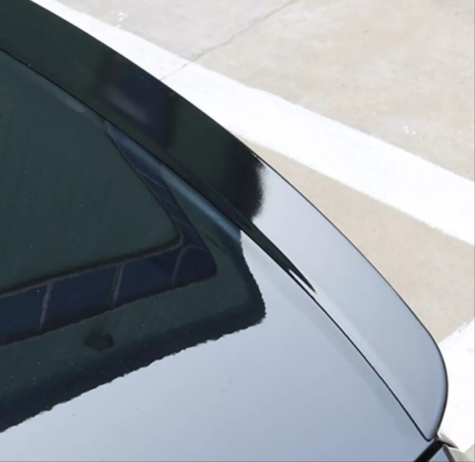 VW Passat B8 Sedan Bagaj Üstü Spoiler Piano Black