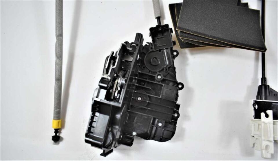 Mercedes C/E/S Serisi (W205/W213/W222) Uyumlu Vakumlu Kapı (Soft-Close) Sistemi