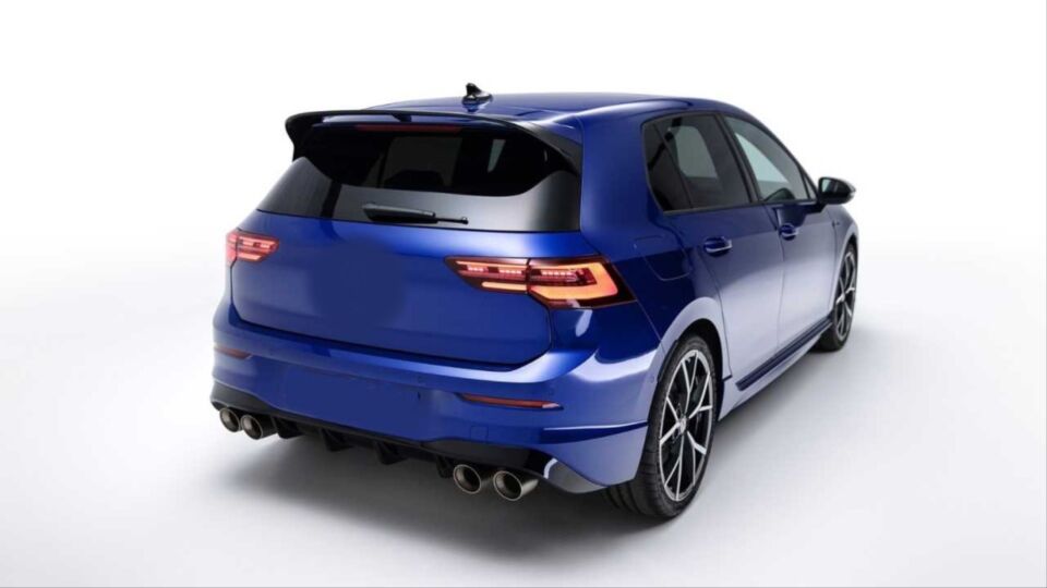 VW Golf 8 R Difüzör ve Egzoz Seti (Standart Tampon Uyumlu)