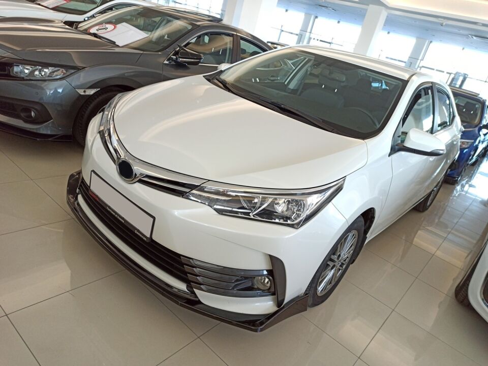 Toyota Corolla E170 Makyajlı Kasa Ön Tampon Lip Eklentisi 3 Parça Piano Black