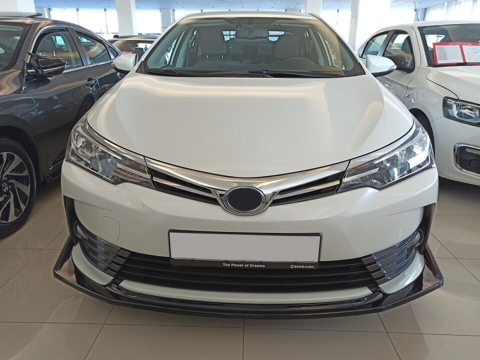 Toyota Corolla E170 Makyajlı Kasa Ön Tampon Lip Eklentisi 3 Parça Piano Black