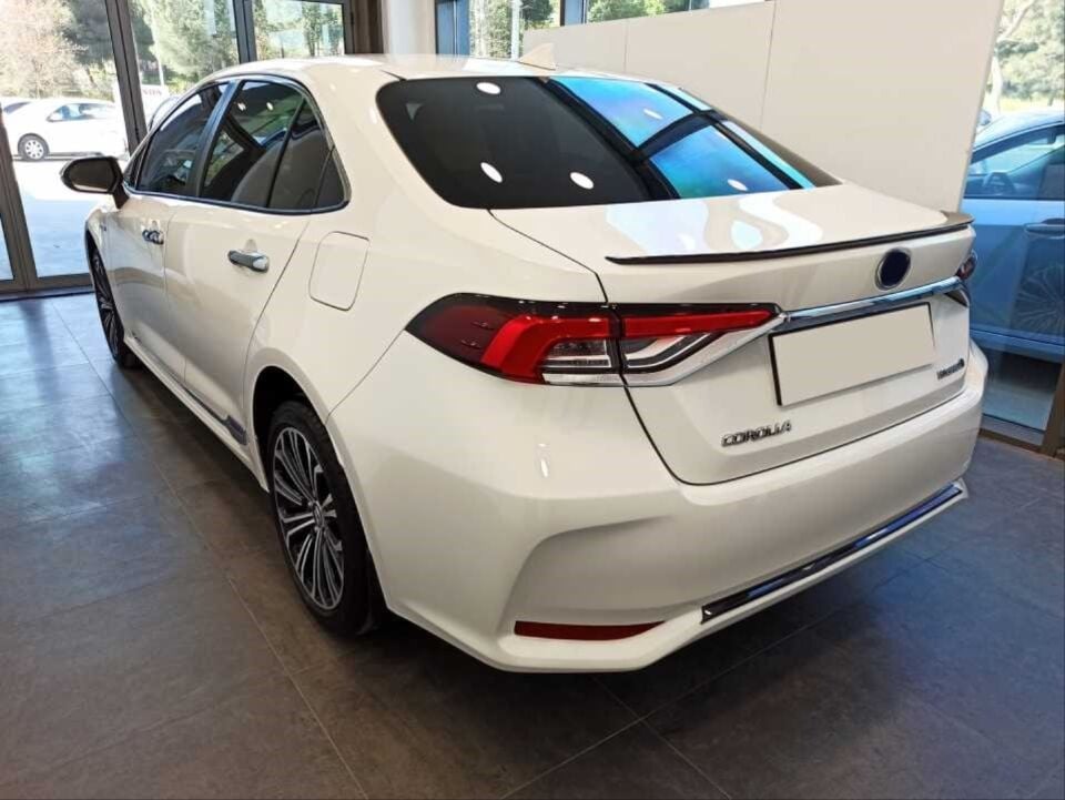 Toyota Corolla E210 Sedan Arka Tampon Alt Lip Çıtası Karbon