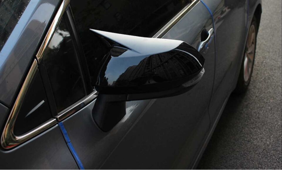 Toyota Corolla 2019+ Yarasa Piano Black Ayna Kapağı Seti