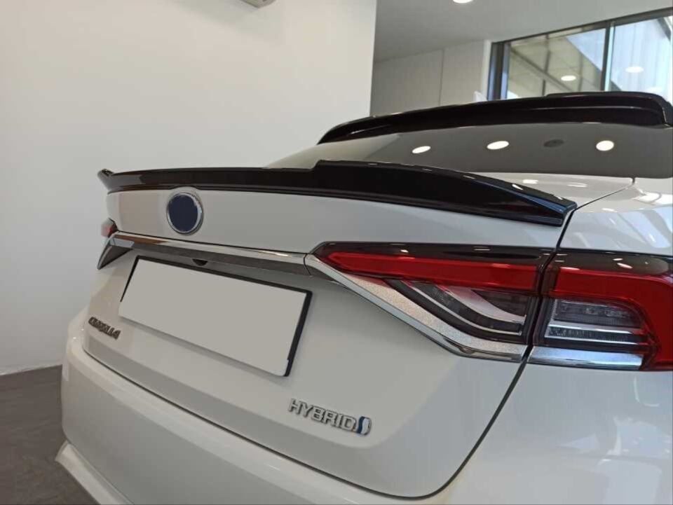 Toyota Corolla E210 Dizayn B Bagaj Spoyleri Piano Black
