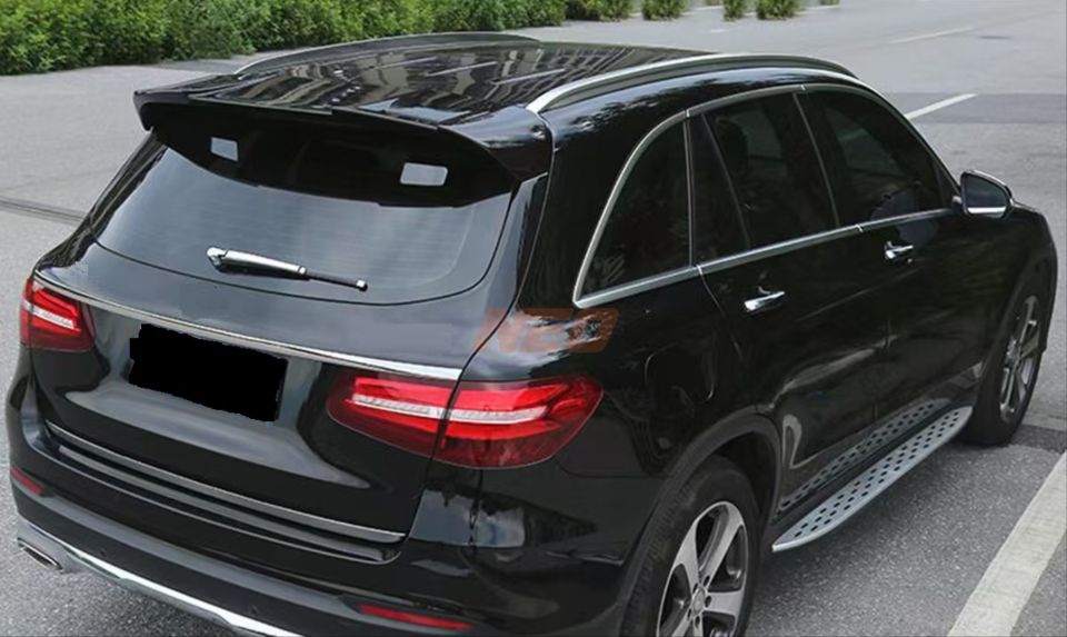 GLC SERISI IÇIN UYUMLU SPOILER PIANO BLACK