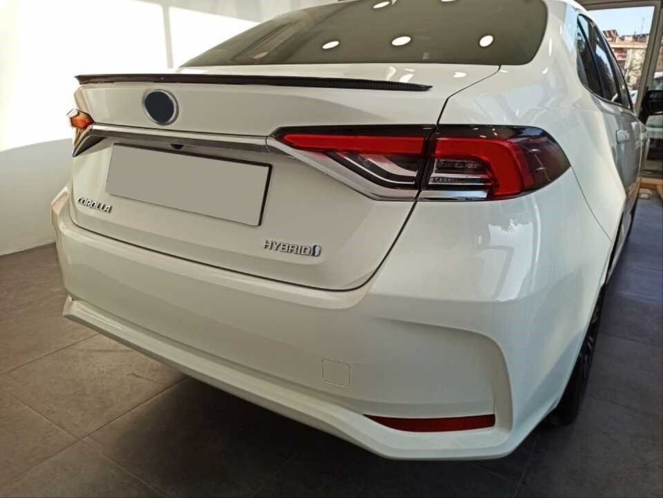 Toyota Corolla E210 M Bagaj Spoyleri Karbon