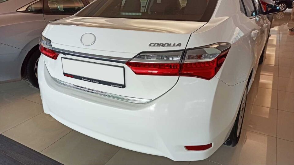 Toyota Corolla 2013-2019 Paslanmaz Çelik Bagaj Alt Çıtası