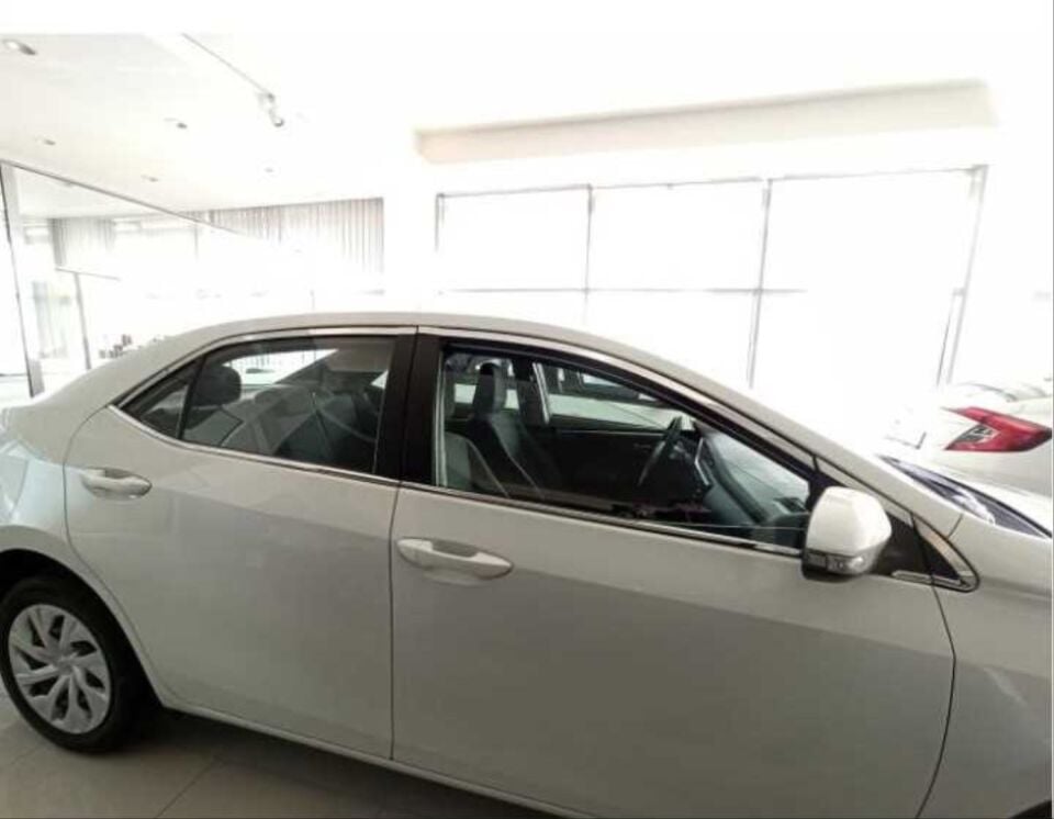 Toyota Corolla 2013-2019 Paslanmaz Çelik Krom Cam Çıta Seti