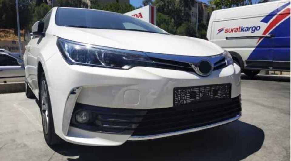 Toyota Corolla 2019+ Krom Ön Tampon Alt Izgara Çıtası Seti