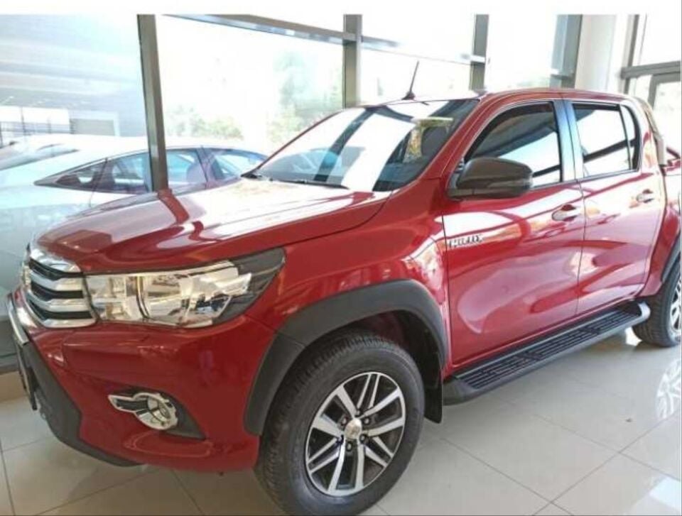 Toyota Hilux Revo (16-19) Sinyalli Ayna Kapağı Seti Mat Siyah
