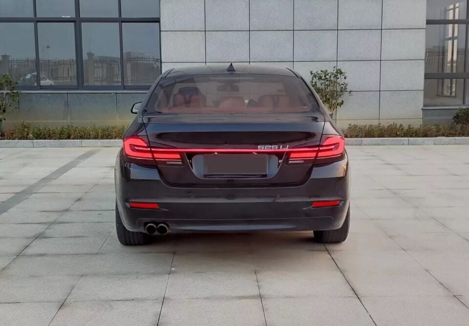 BMW F10 5 Serisi Bagaj LED'i ve G30 Stop Takımı