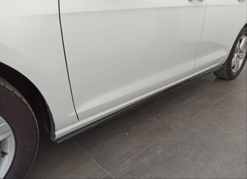 Volkswagen Golf 7.5 (Mk7.5) GTI 4 Parça Yan Marşpiyel Seti Piano Black