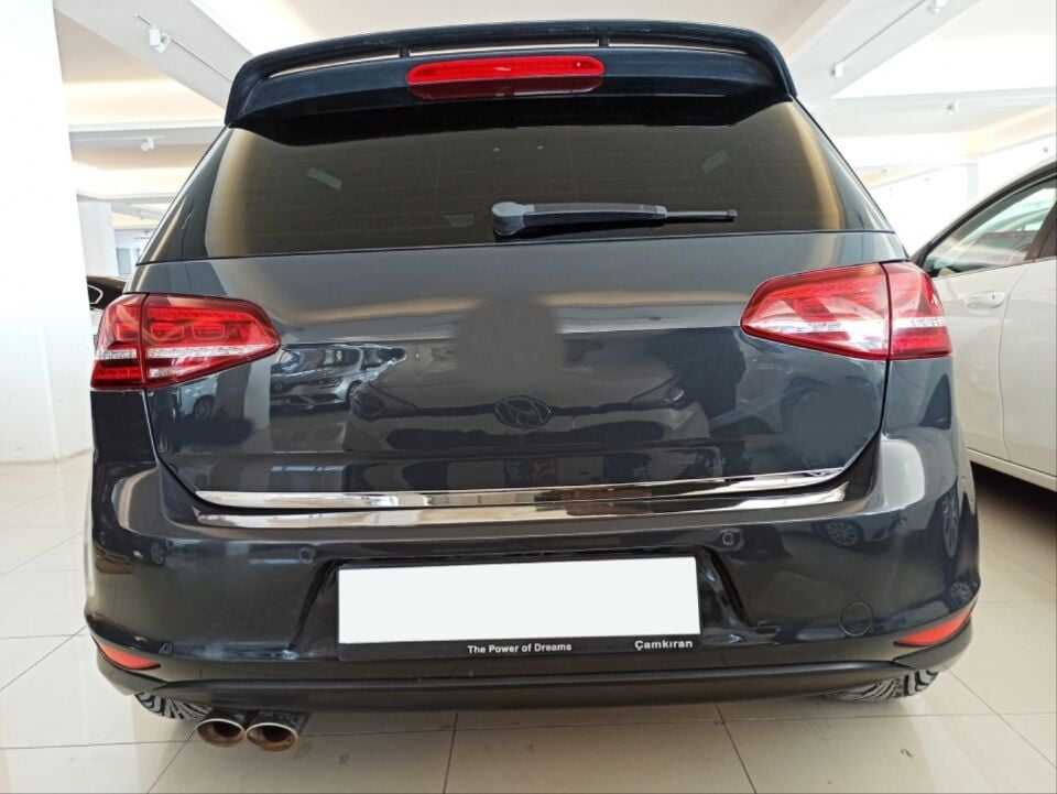 VW Golf 7 & 7.5 Bagaj Kapağı Alt Krom Çıtası
