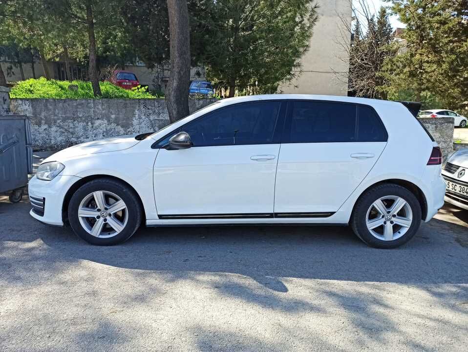 Volkswagen Golf 7/7.5 2013-2020 Piano Black Kapı Alt Çıta Seti