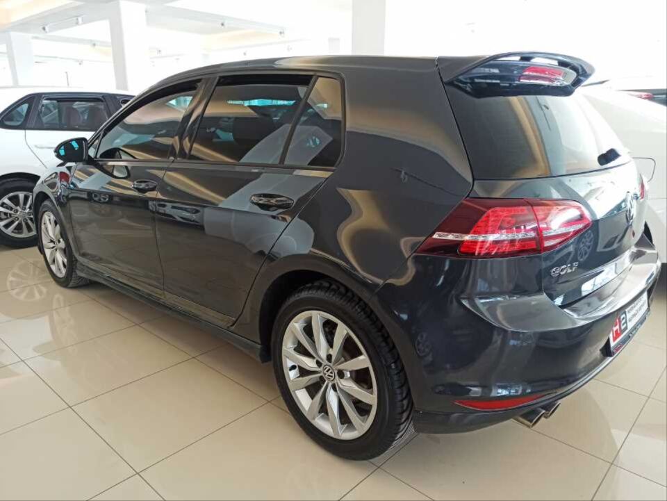 Volkswagen Golf 7/7.5 2013-2020 Piano Black Kapı Alt Çıta Seti