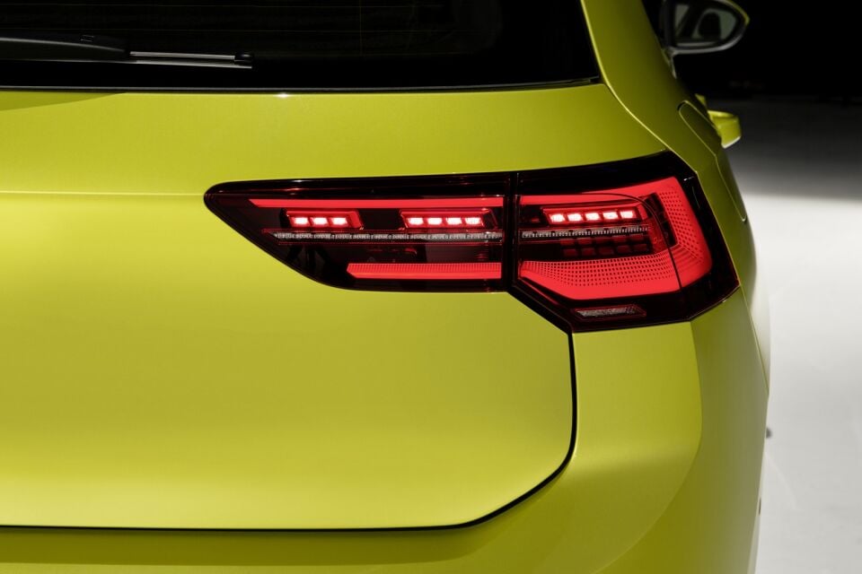 VW Golf 8 R Kayar Sinyalli LED Stop Takımı
