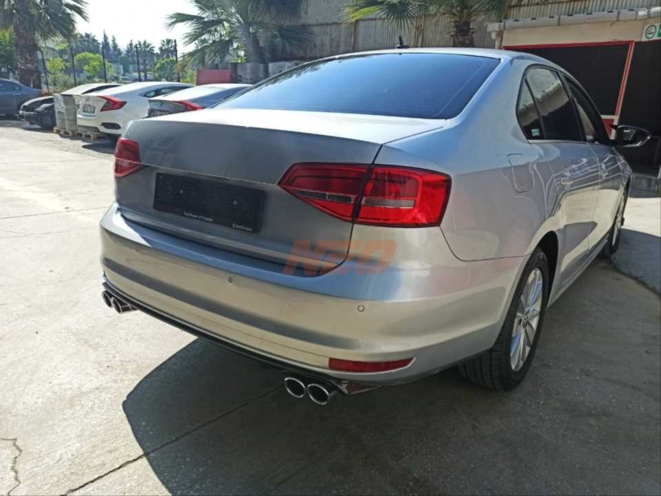 Volkswagen Jetta Mk6 Makyajlı (15-18) GLI Stil Arka Difüzör Seti