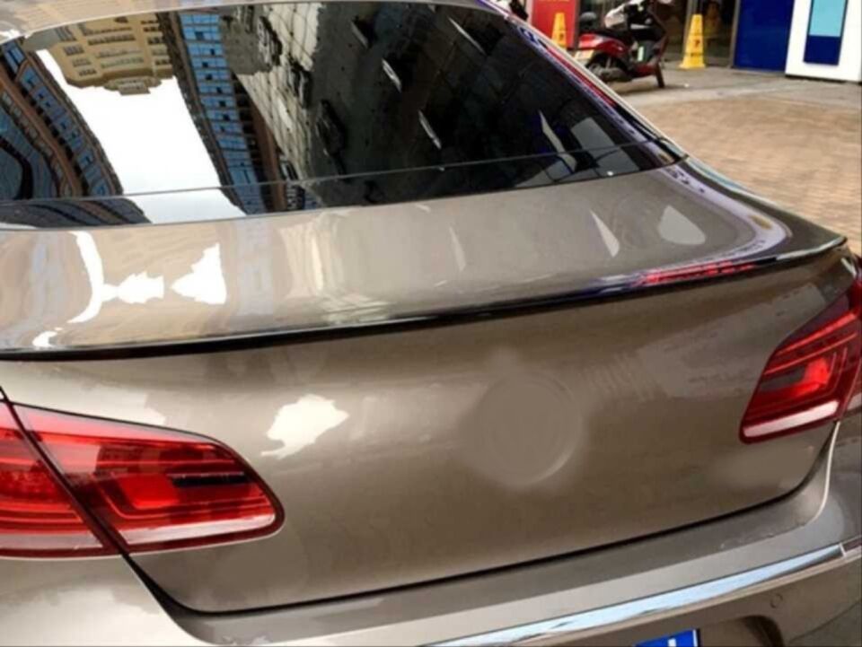 Volkswagen Passat B8/B8.5 CC Bagaj Spoyleri Piano Black