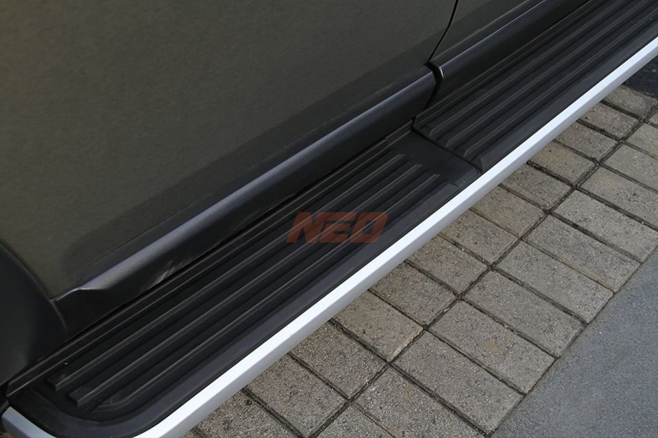 Land Rover Discovery 3 & 4 (L319) Orijinal Yan Basamak Seti