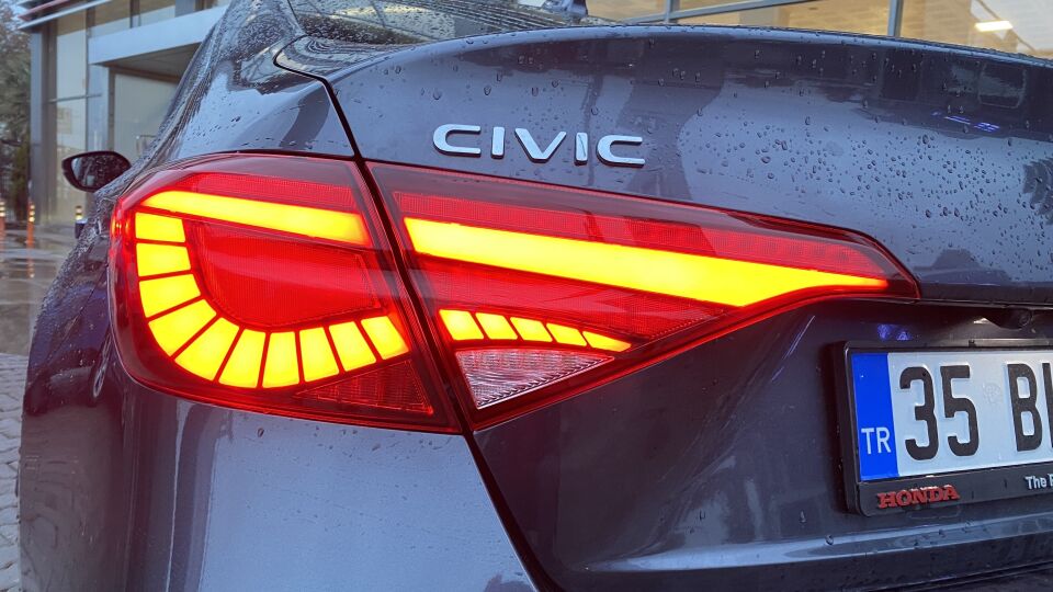 Honda Civic FE Sedan Dragon Animasyonlu LED Stop Seti Kırmızı