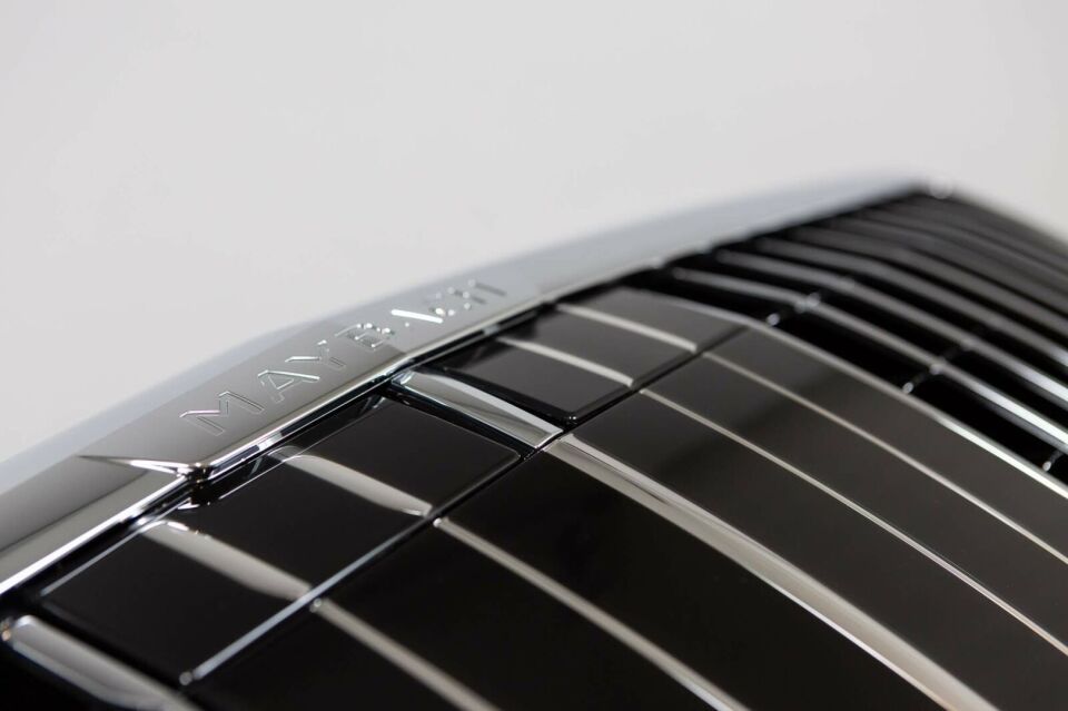 Mercedes E Serisi W213 Exclusive Maybach Ön Panjur Krom