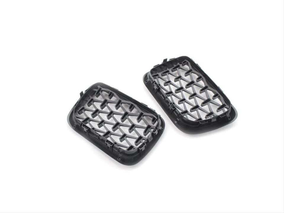 BMW 3 Serisi E36 Diamond Panjur (Böbrek) Piano Black Çerçeve (1997-1999)