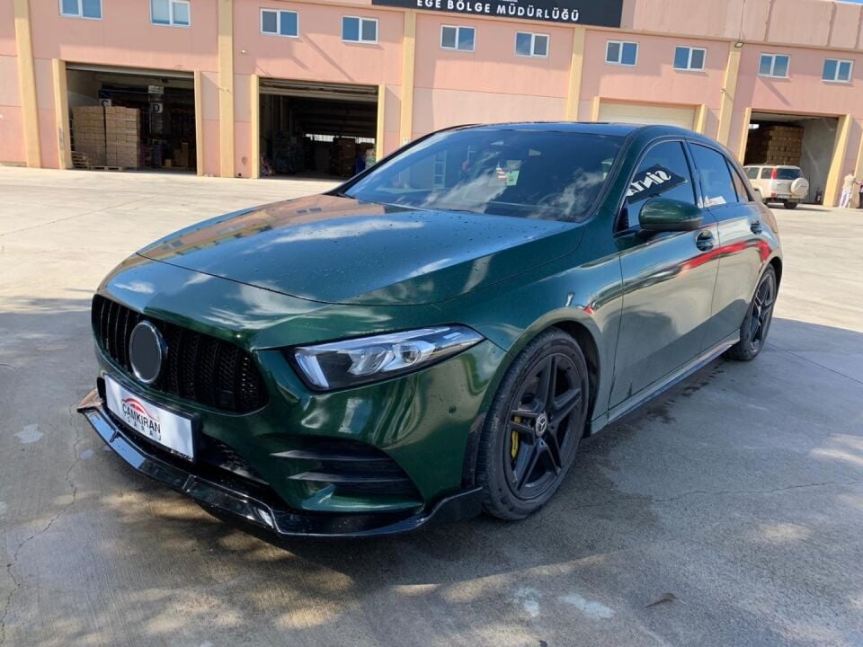 Mercedes W177 A Serisi AMG Ön Lip Eklentisi Piano Black