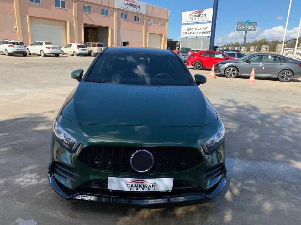 Mercedes W177 A Serisi AMG Ön Lip Eklentisi Piano Black