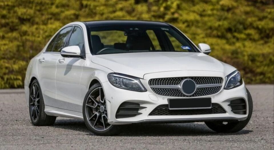 Mercedes-Benz C Serisi W205 Sedan 2015-2018 Makyajlı C63 AMG Dönüşüm Tampon Seti