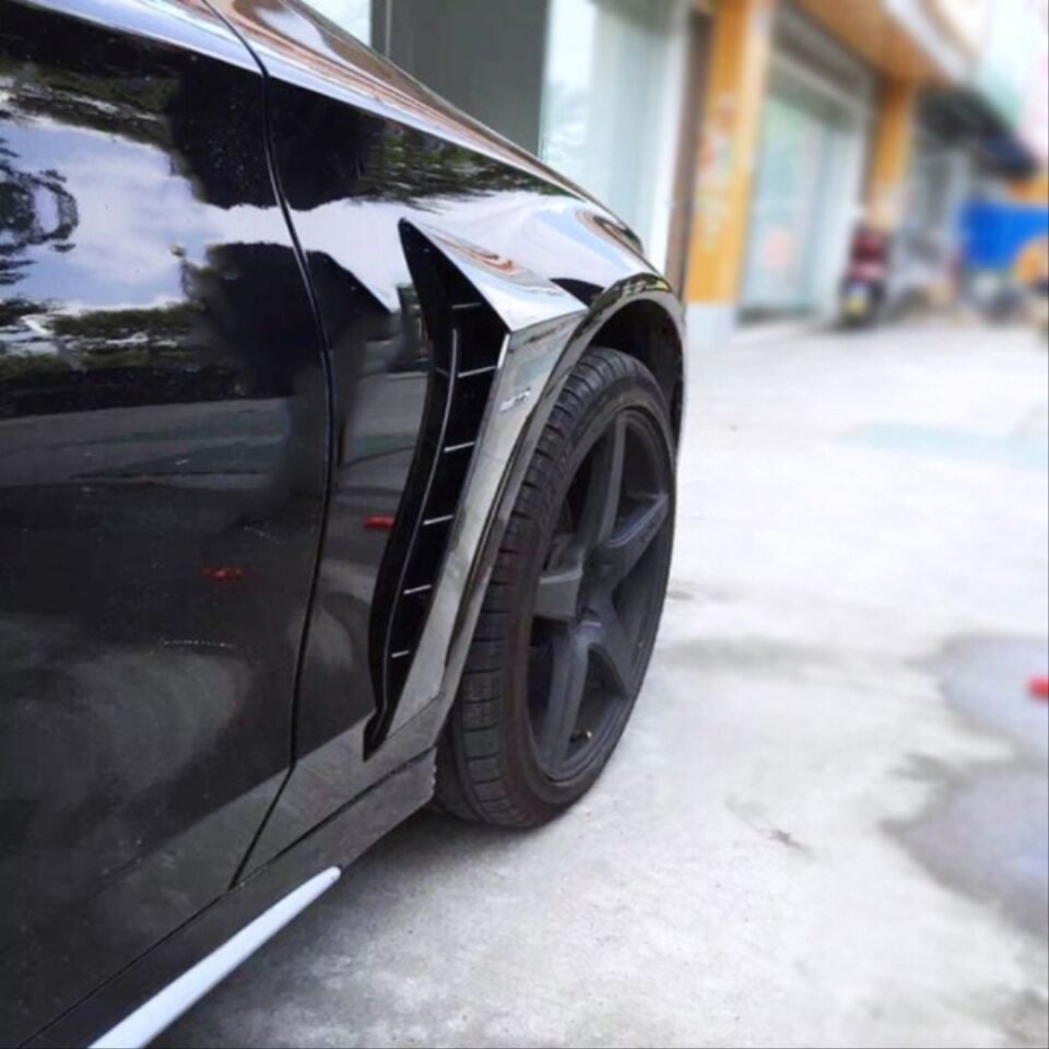 Mercedes W205 C Serisi AMG Ön Çamurluk Venti Piano Black